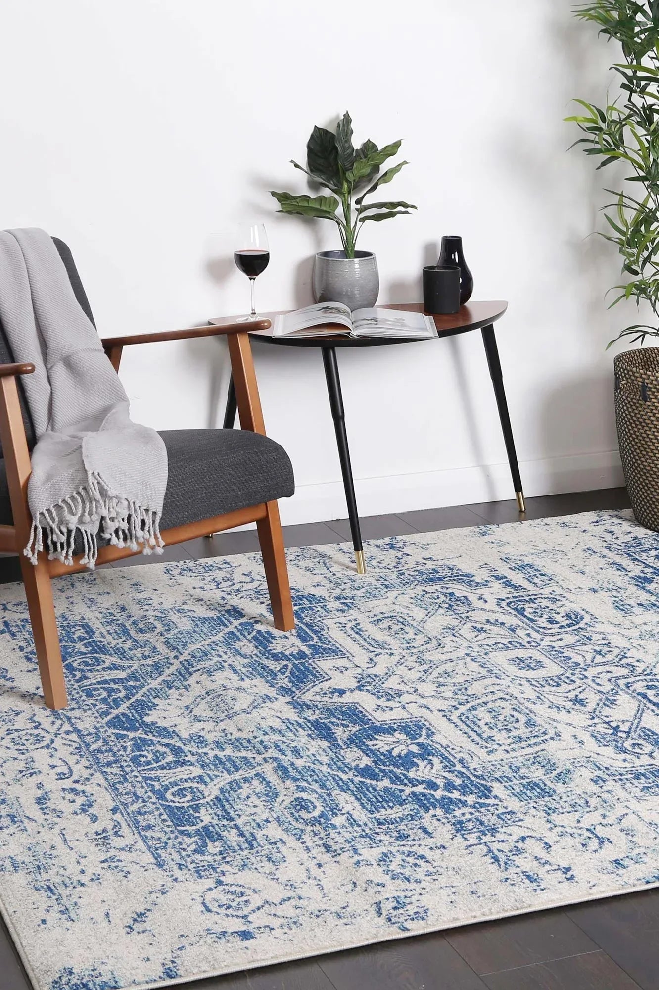 delicate-audrey-ivory-navy-rug 200x290 - Mekamart Australia
