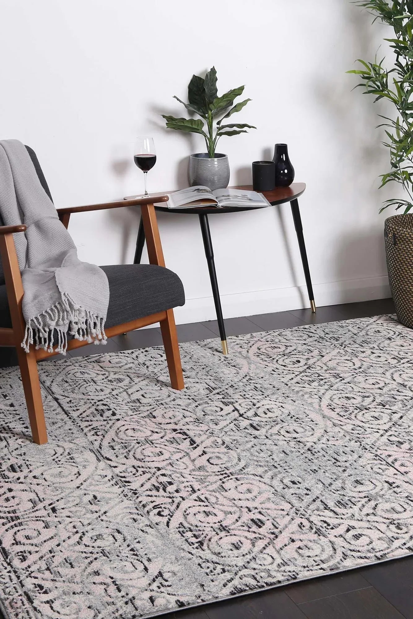 delicate-katherine-ash-ivory-rug 200x290 - Mekamart Australia