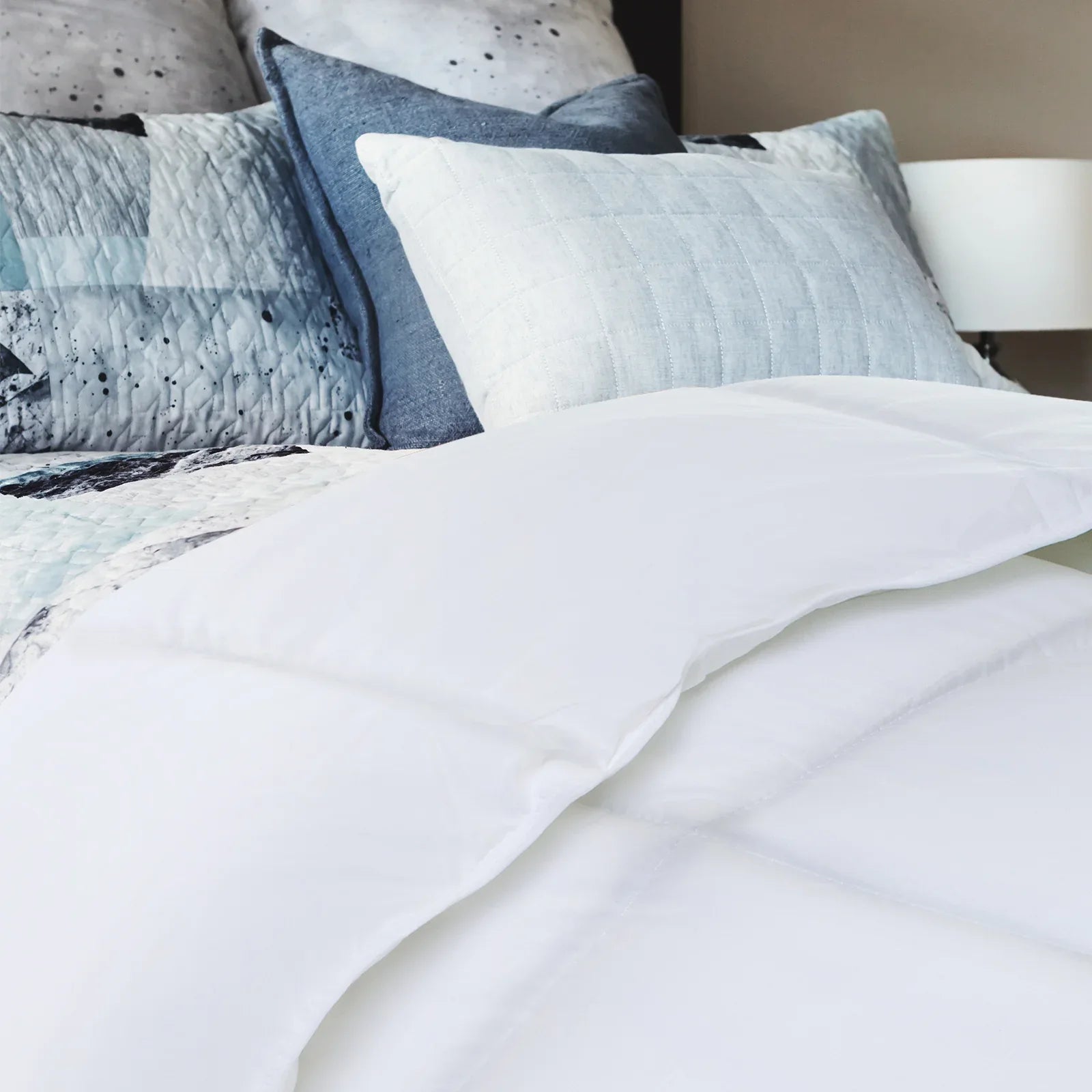Royal Comfort 800GSM Silk Blend Quilt Duvet Ultra Warm Winter Weight - Queen - White - Mekamart Australia