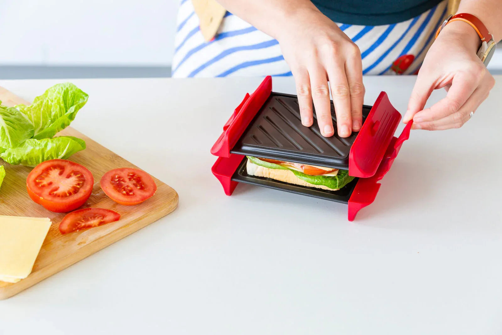 Compact Microwave Sandwich Maker Non-Stick Grill Plates for Quick Meals at Home, Work, or Travel - Mekamart Australia