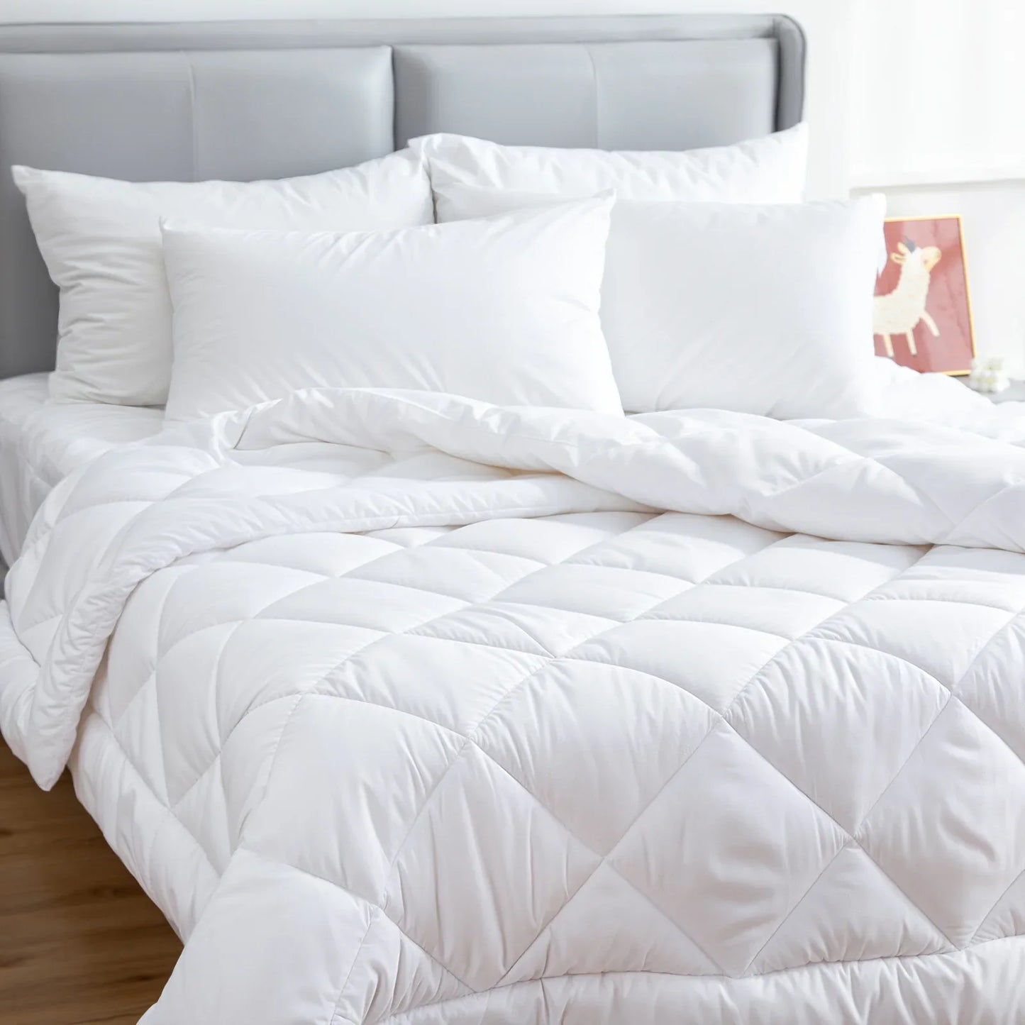 Microfiber/Bamboo Blend, Hypoallergenic & Antibacterial Quilt - Queen - Mekamart Australia