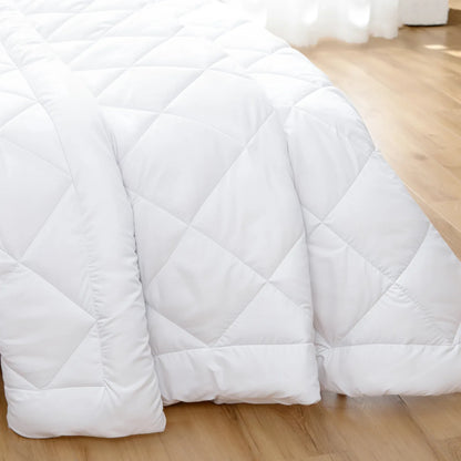 Microfiber/Bamboo Blend, Hypoallergenic & Antibacterial Quilt - Queen - Mekamart Australia