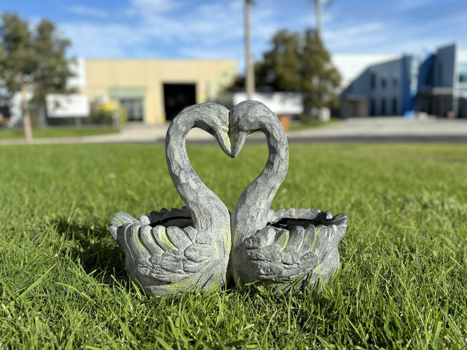 Swan Planter - Mekamart Australia
