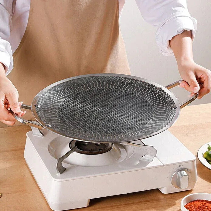 Honeycomb Non-Stick Grill Skewer Plate, 316 Stainless Steel, Portable Barbecue Grill with Handle, Universal Induction Cooktop Compatible, Round Shape, Outdoor Camping BBQ Accessory - Mekamart Australia