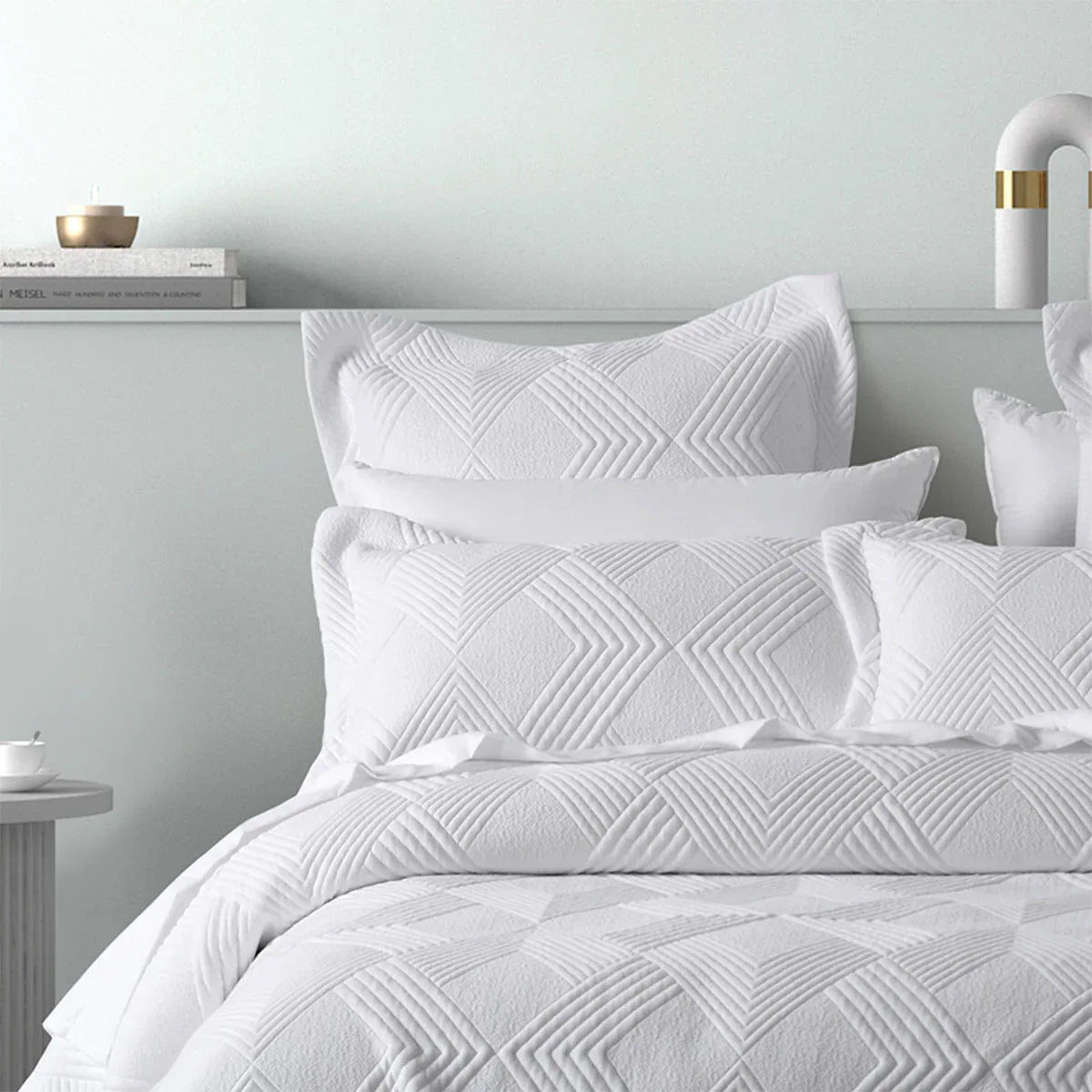 Bianca Cassiano White Polyester Jacquard Coverlet Set Super King - Mekamart Australia