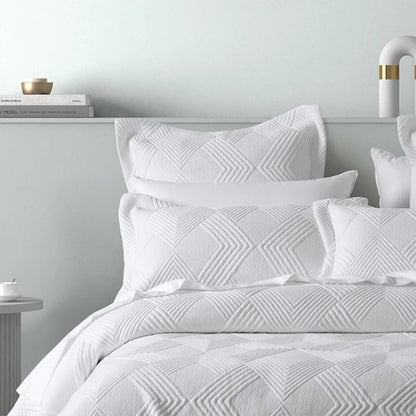 Bianca Cassiano White Polyester Jacquard Coverlet Set Super King - Mekamart Australia