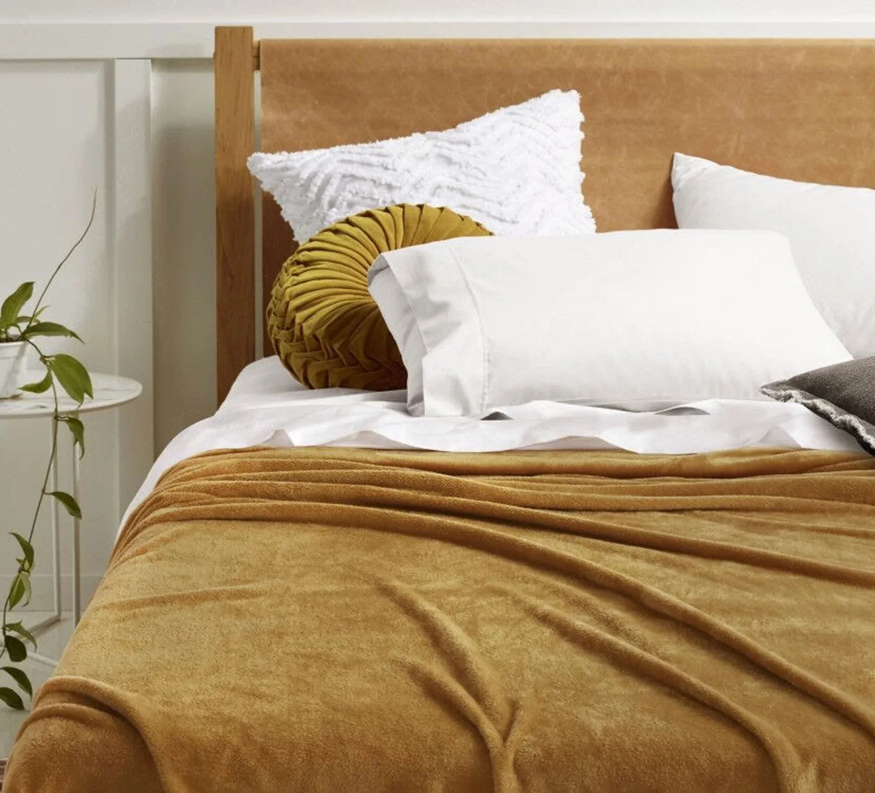 Accessorize Super Soft Blanket Queen/King Gold Harmony - Mekamart Australia