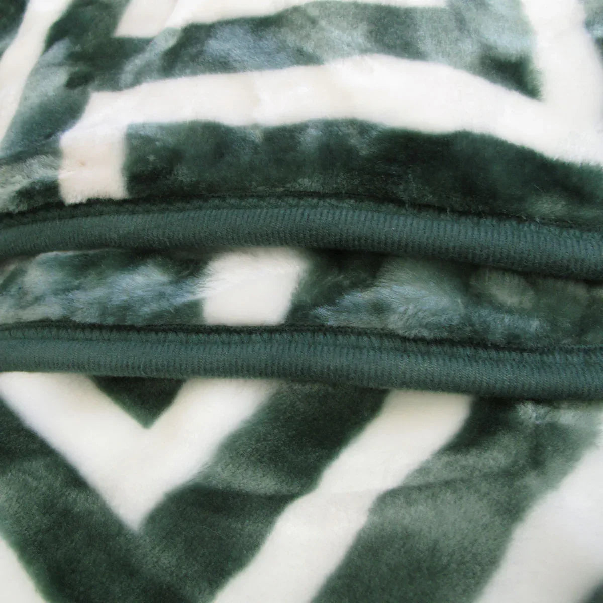 Bloomington 800GSM Greek Key Green Winter Premium Quality 1 Ply Mink Blanket Queen - Mekamart Australia