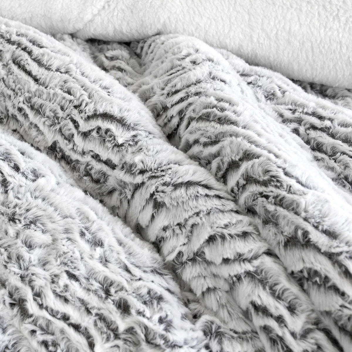Ardor Faux Fur Silver 3 Piece Comforter Set Single/Double - Mekamart Australia
