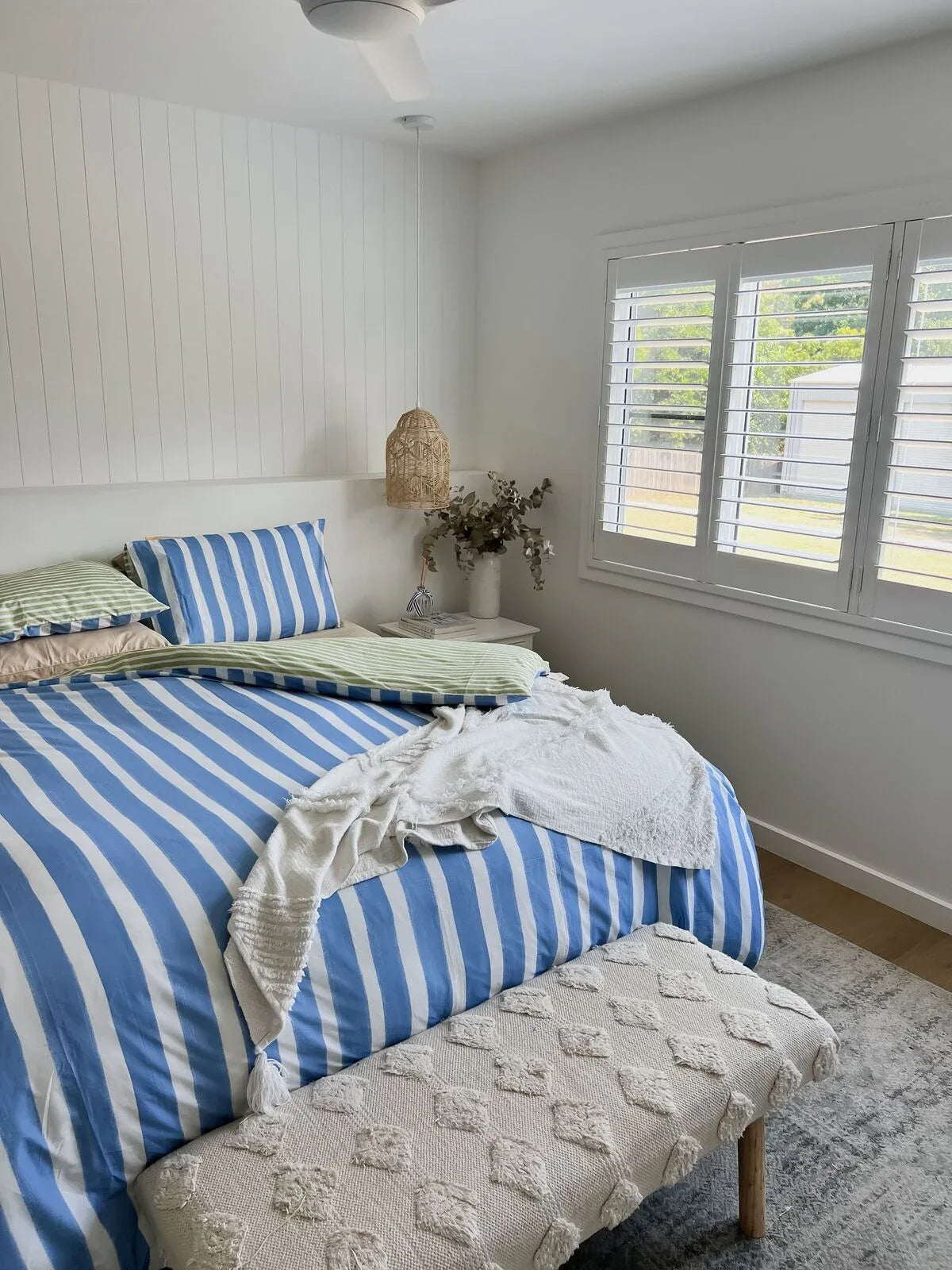 100% Cotton Duvet Quilt Cover Set w/ 2 Pillow Cases in Reversible Blue/Green/White Stripe - King - Mekamart Australia