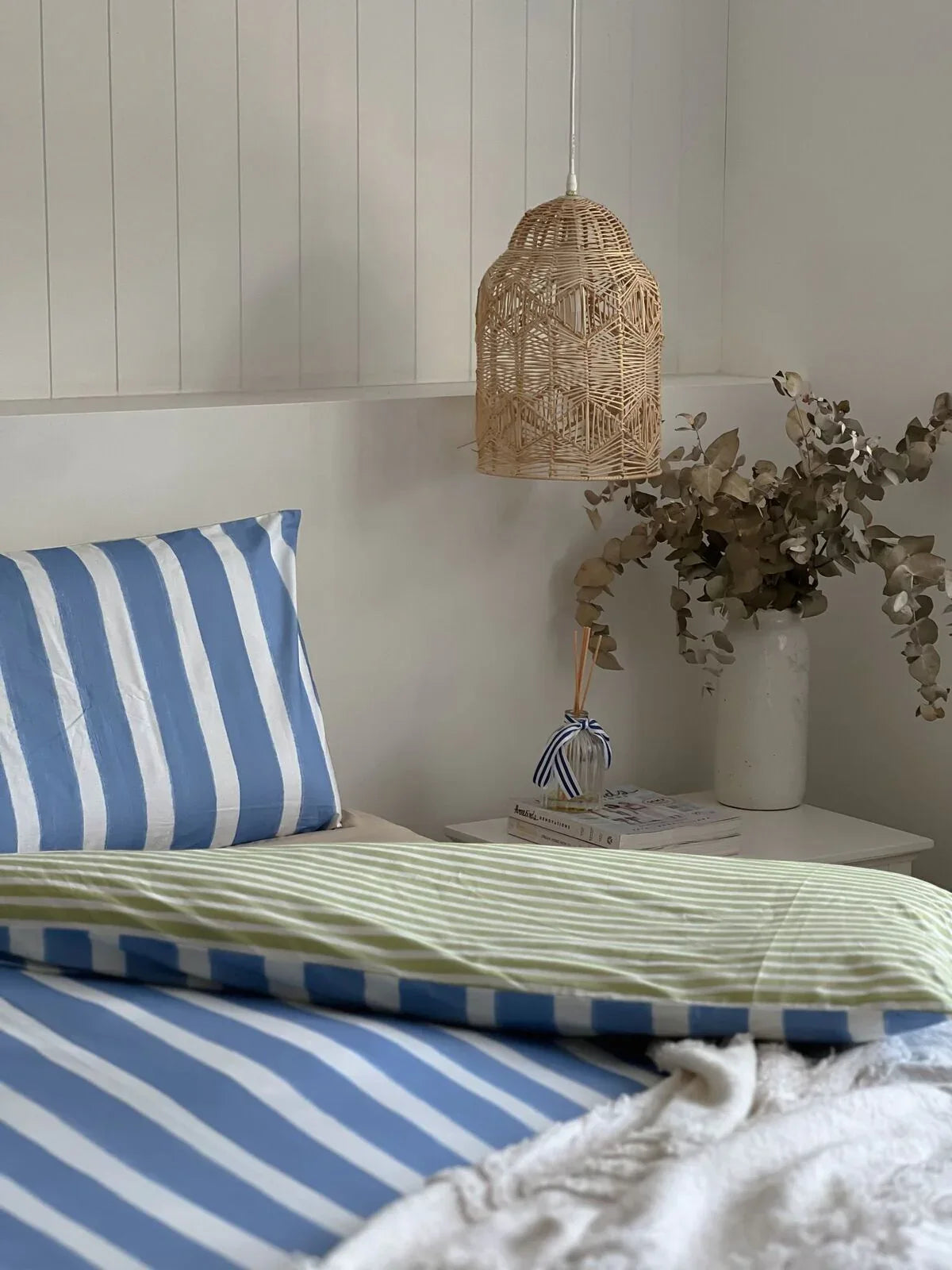 100% Cotton Duvet Quilt Cover Set w/ 2 Pillow Cases in Reversible Blue/Green/White Stripe - Single - Mekamart Australia
