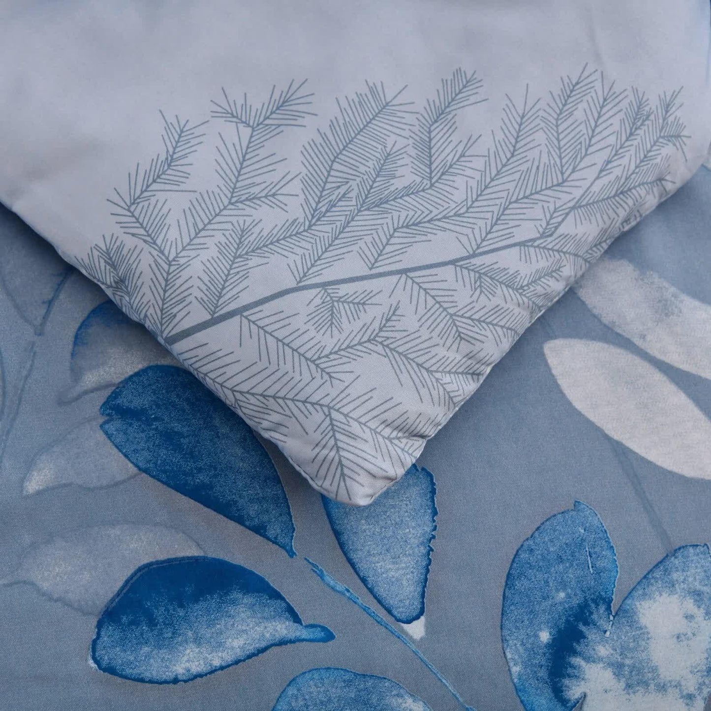 GlowUp Bedroom Comforter – 3‑Piece Insta‑Aesthetic Set - Mekamart Australia
