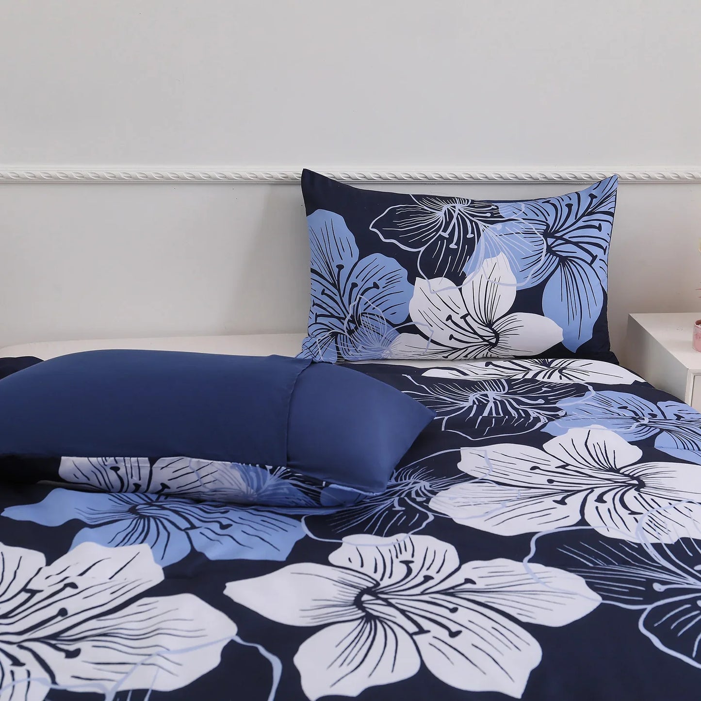 King Comforter Set, Navy Blue Floral 3-Piece Bedding, Soft Microfiber for All Seasons - Mekamart Australia