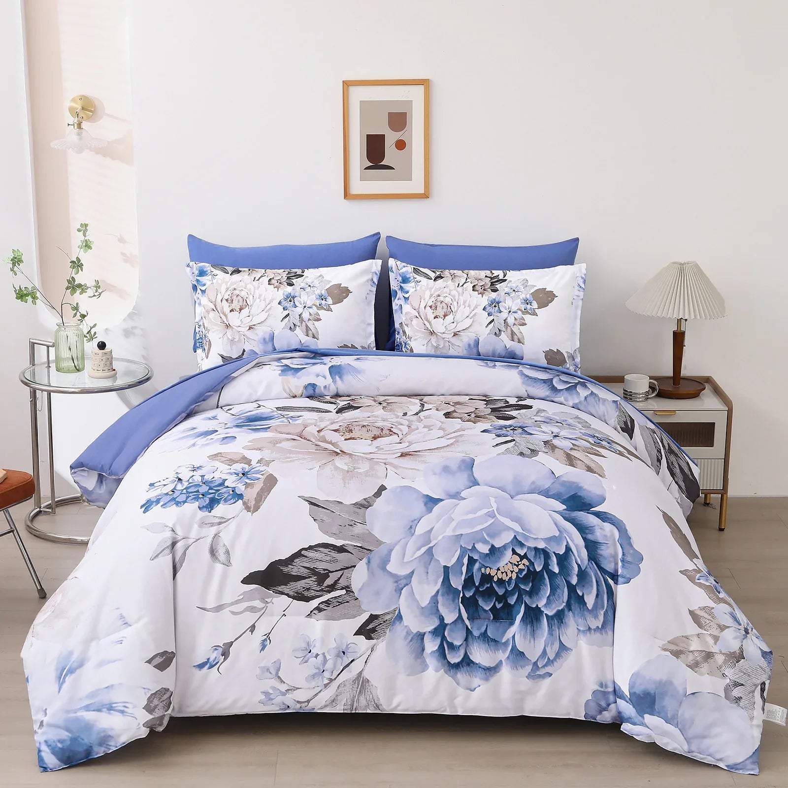 Plush Floral Comforter Set, King Size, Winter Quilted Bedding with Pillowcases - Mekamart Australia