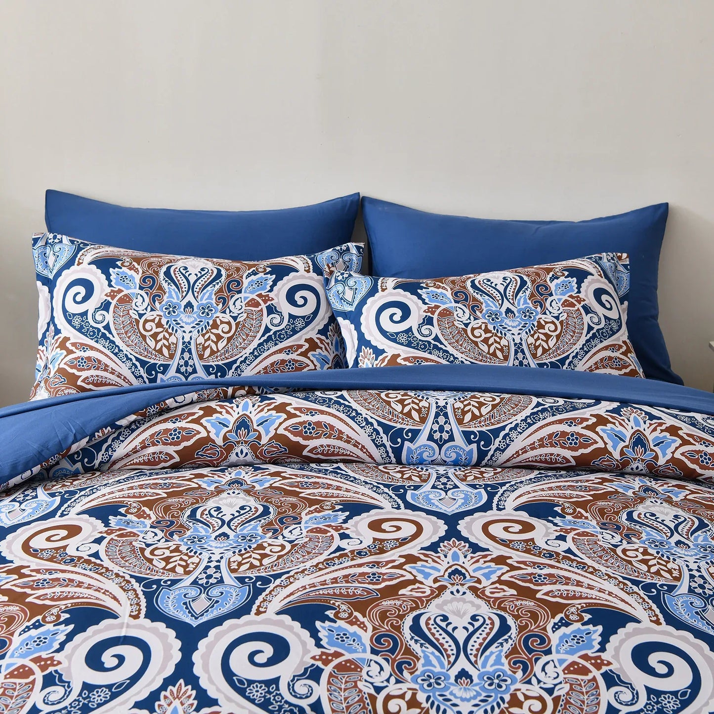 Floral Stripes Comforter Set, King Size, Elegant 3-Piece Bedding with Pillowcases - Mekamart Australia