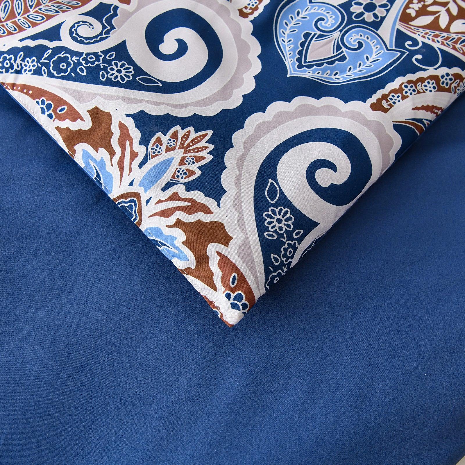 Floral Stripes Comforter Set, King Size, Elegant 3-Piece Bedding with Pillowcases - Mekamart Australia