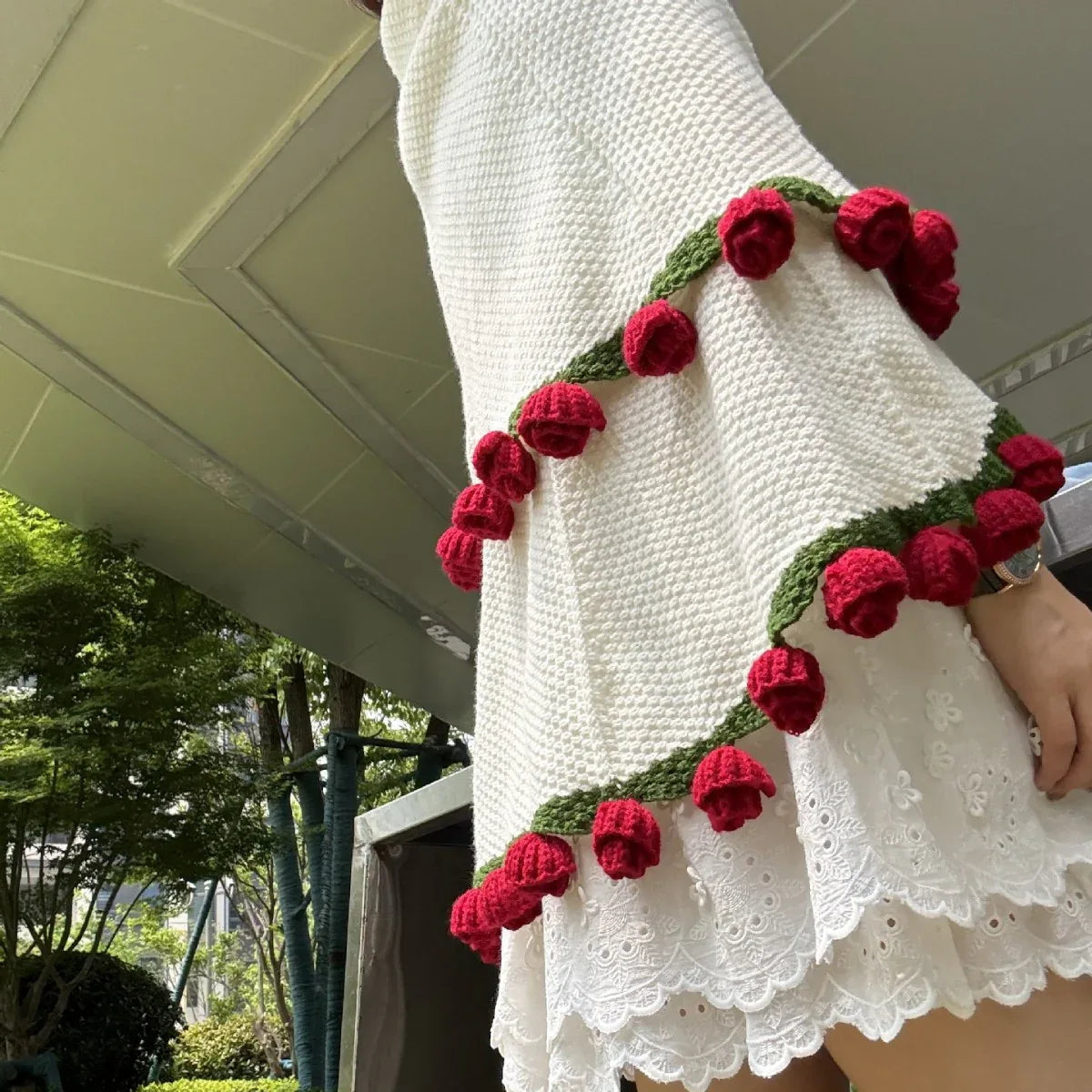 Handmade Rose Bouquet Blanket - Premium Finished Floral Nap Blanket, 113cm Diameter, 52 Flowers - Mekamart Australia