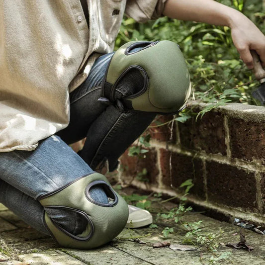 Green Adjustable Gardening Knee Pads - Comfortable Neoprene Knee Protectors for Weeding & Outdoor Work - Mekamart Australia