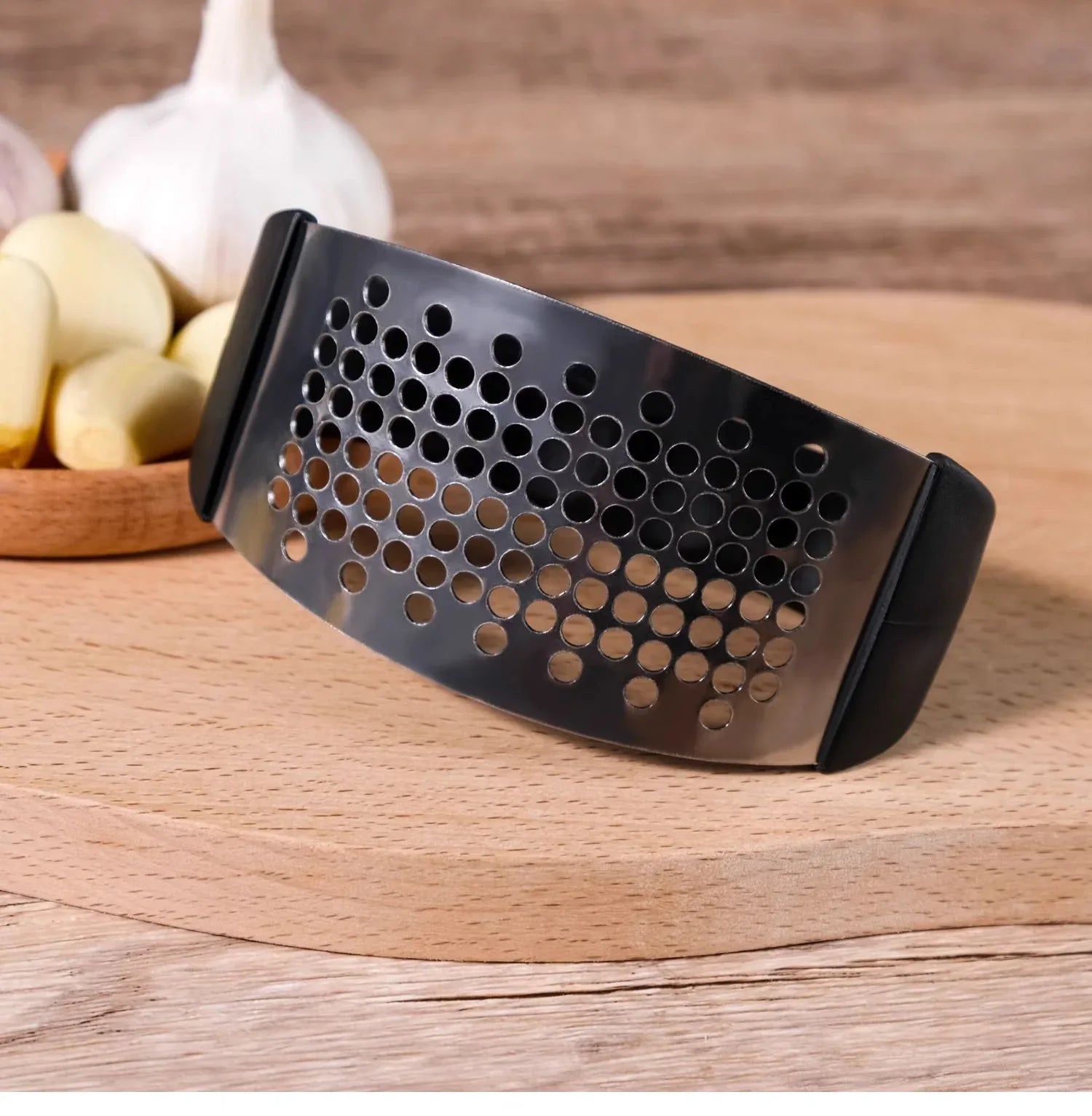 Black Stainless Steel Garlic Press Rocker Ergonomic Garlic Crusher and Ginger Mincer Professional Kitchen Tool - Mekamart Australia