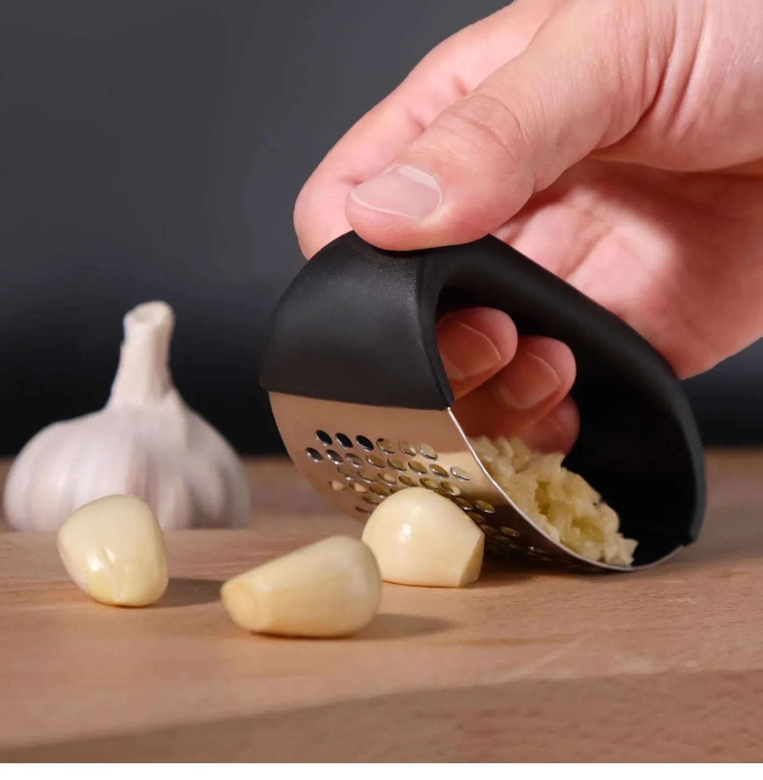 Black Stainless Steel Garlic Press Rocker Ergonomic Garlic Crusher and Ginger Mincer Professional Kitchen Tool - Mekamart Australia