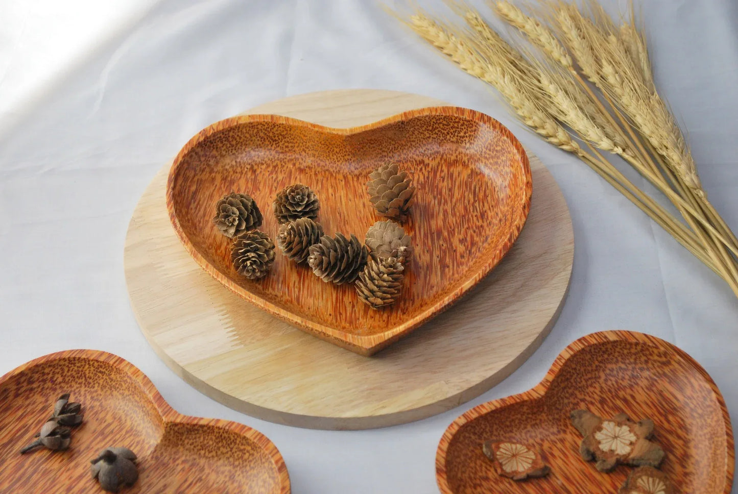 Set of 3 Coconut Wood Heart Shape Plates Natural - Mekamart Australia